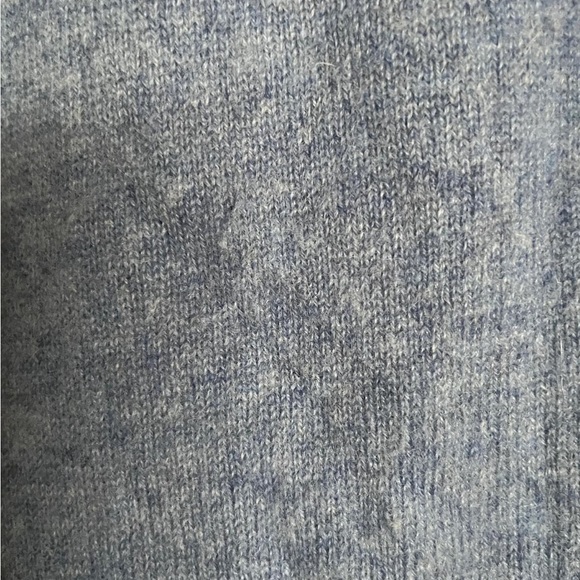 J Crew Everyday cashmere Crew Neck Sweater - Picture 3 of 3